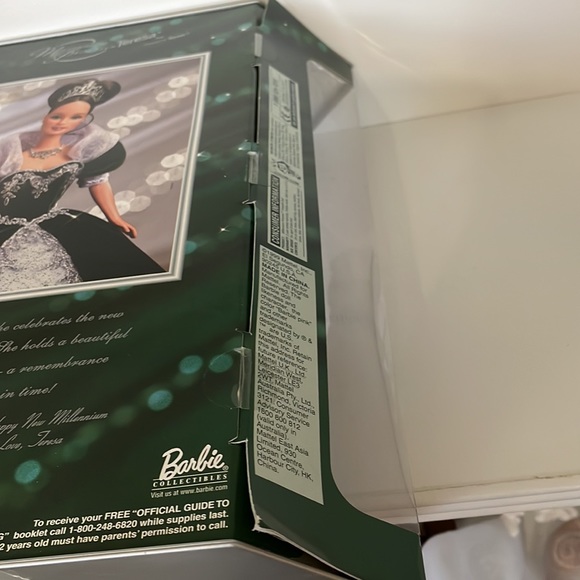 Millennium Princess Teresa Friend of Barbie NIB 2000 Millennium Keepsake Inside - Picture 9 of 13